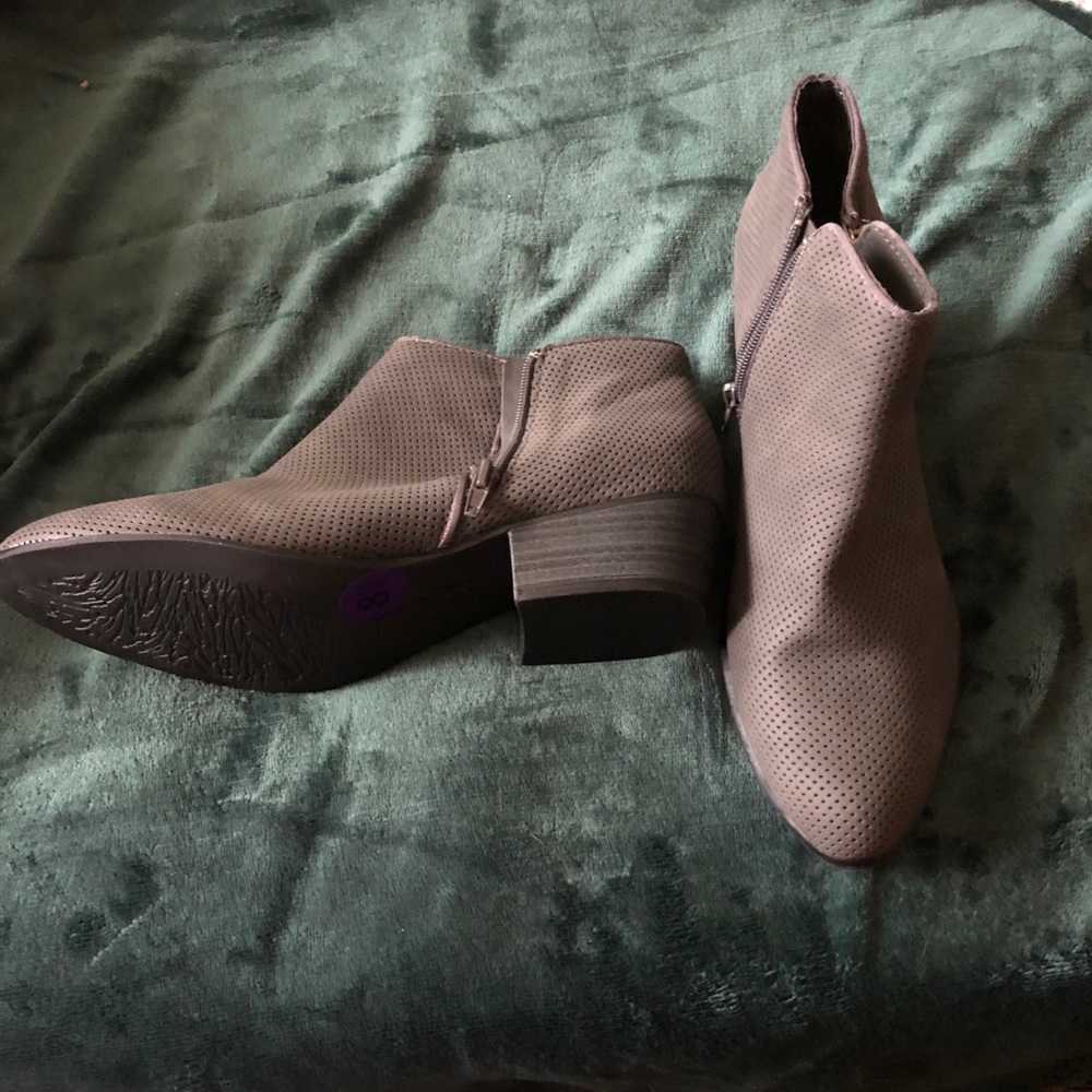 Esprit Booties